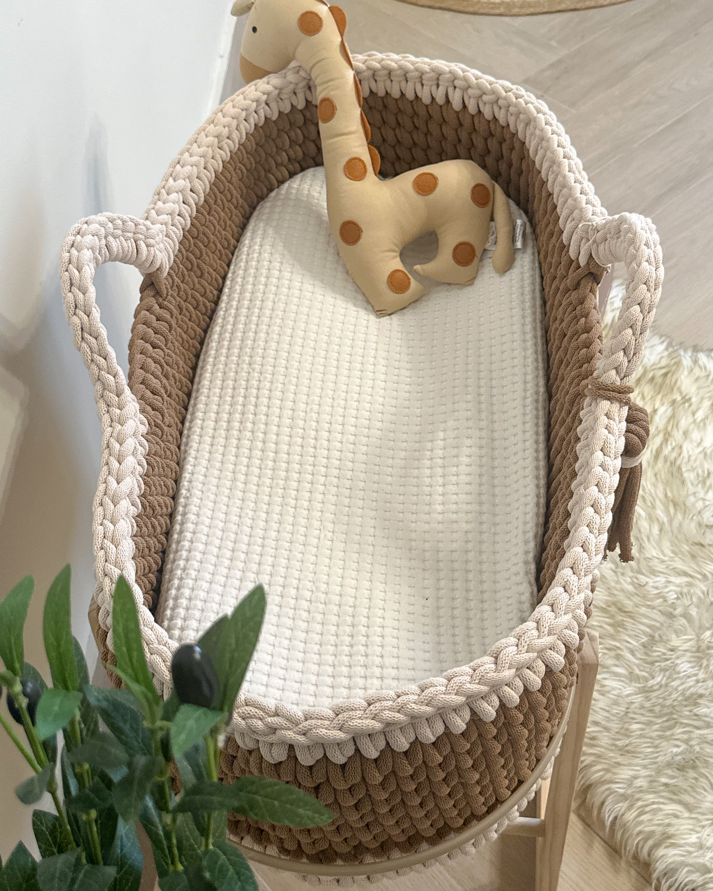 Little Moses Basket - Caramel & Nude