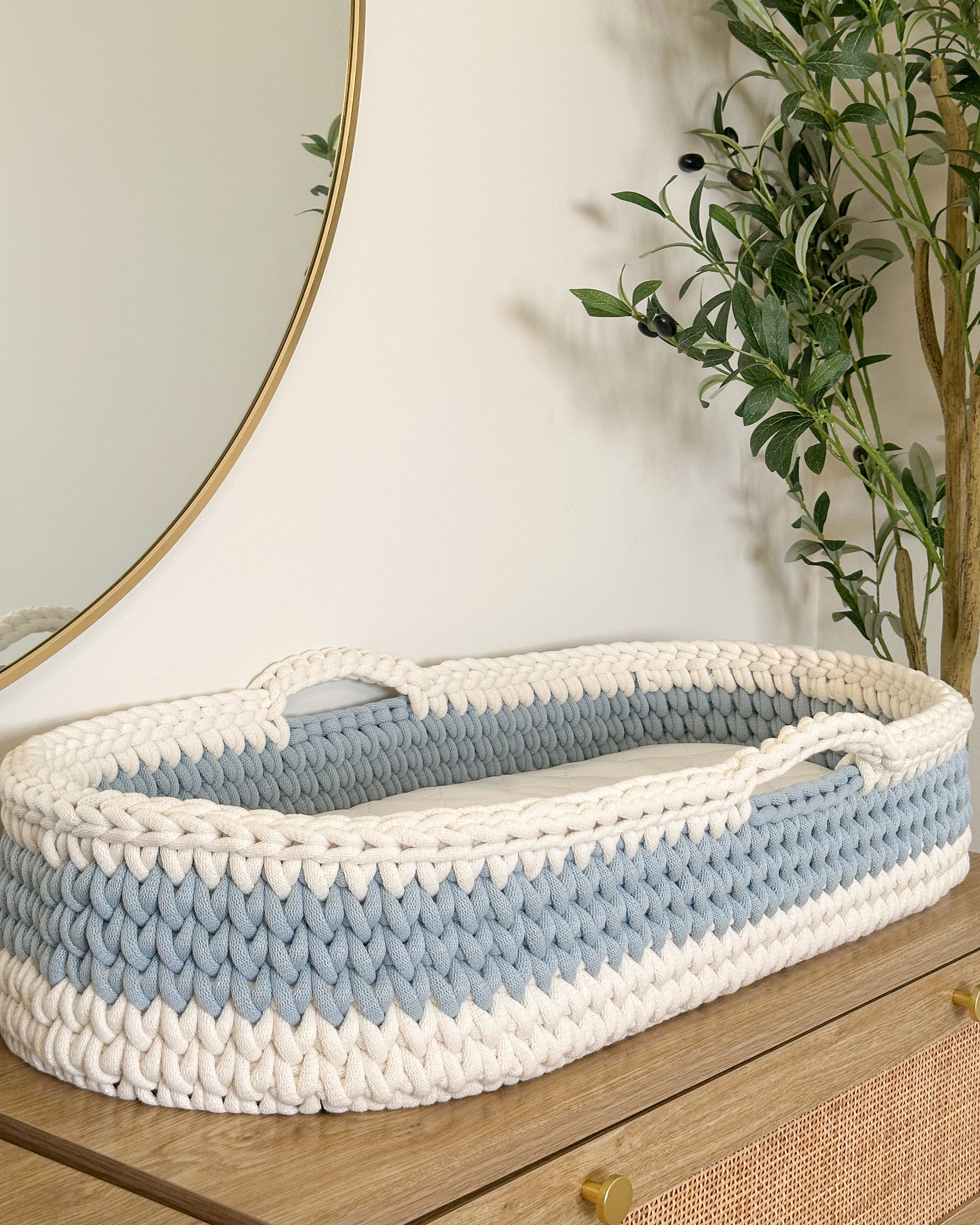 Changing Basket - Natural White & Misty