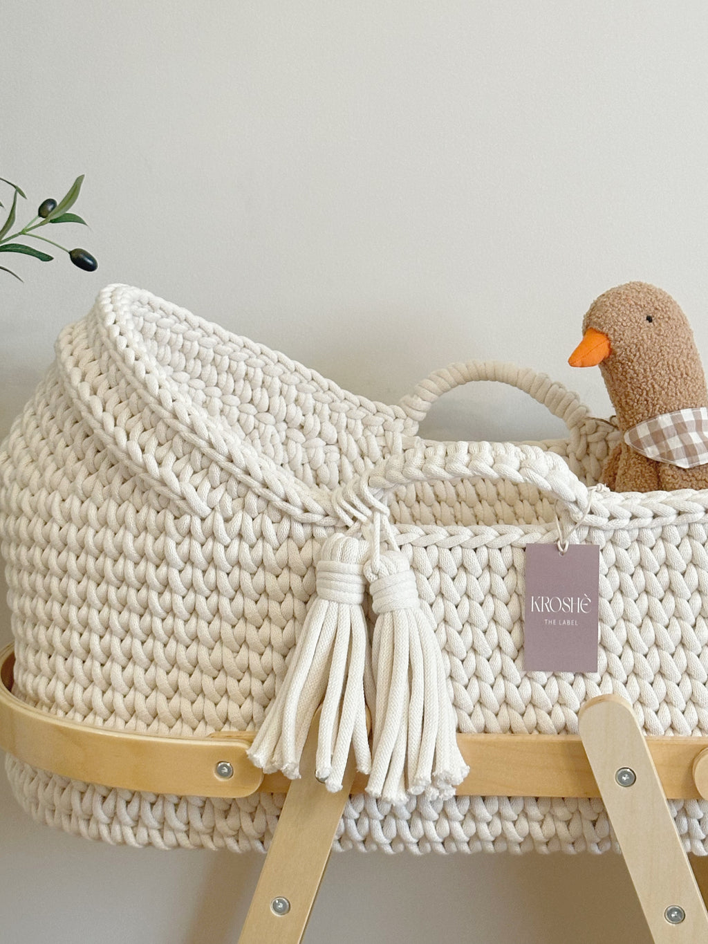 Hooded Moses Basket | Natural White with Large Rocking stand