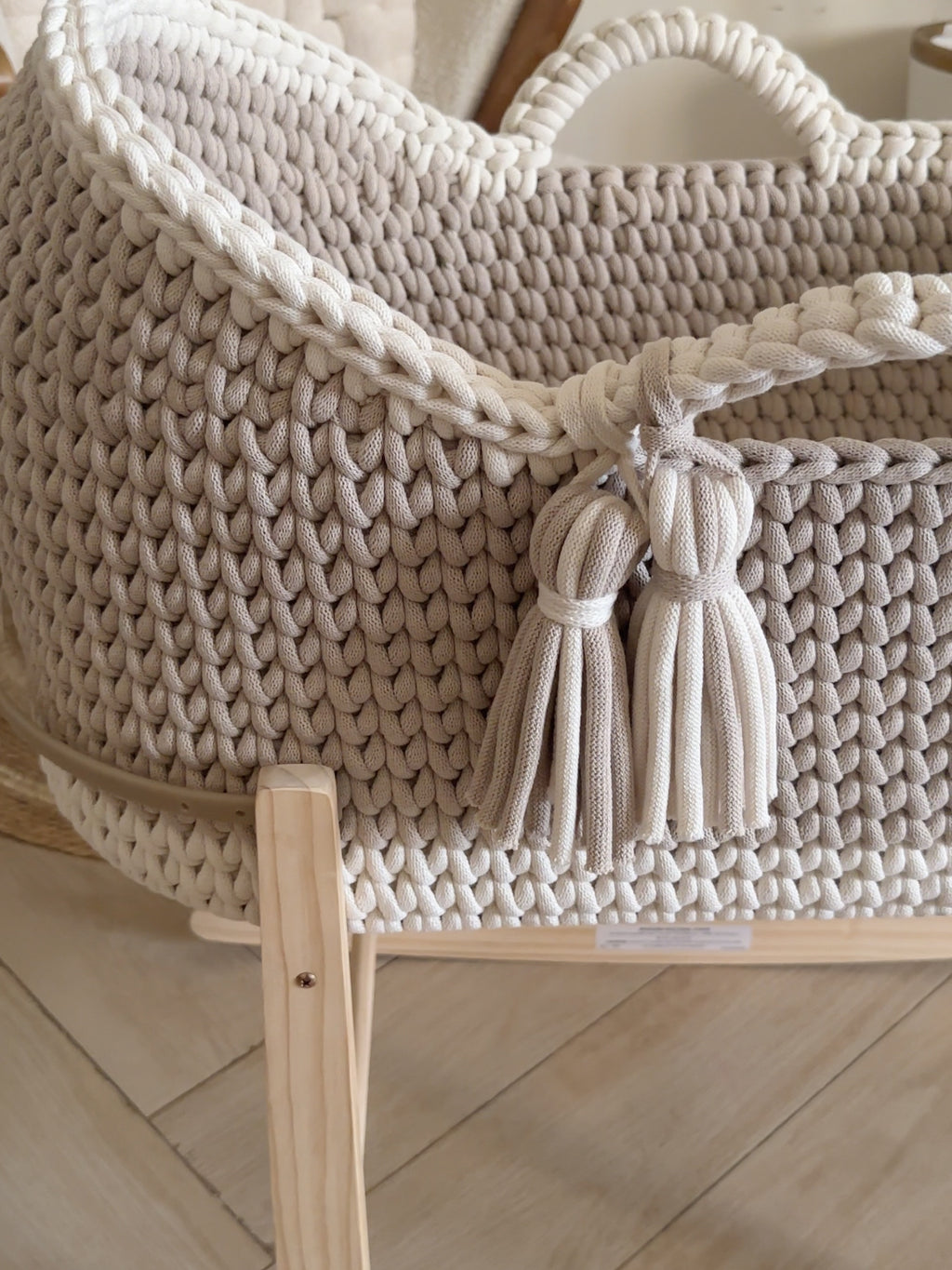 Hooded Moses Basket - Beige & Natural White