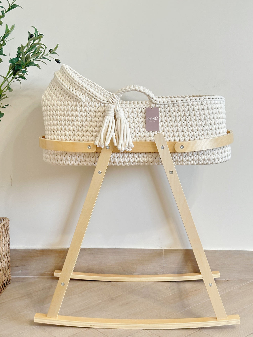 Hooded Moses Basket | Natural White with Large Rocking stand