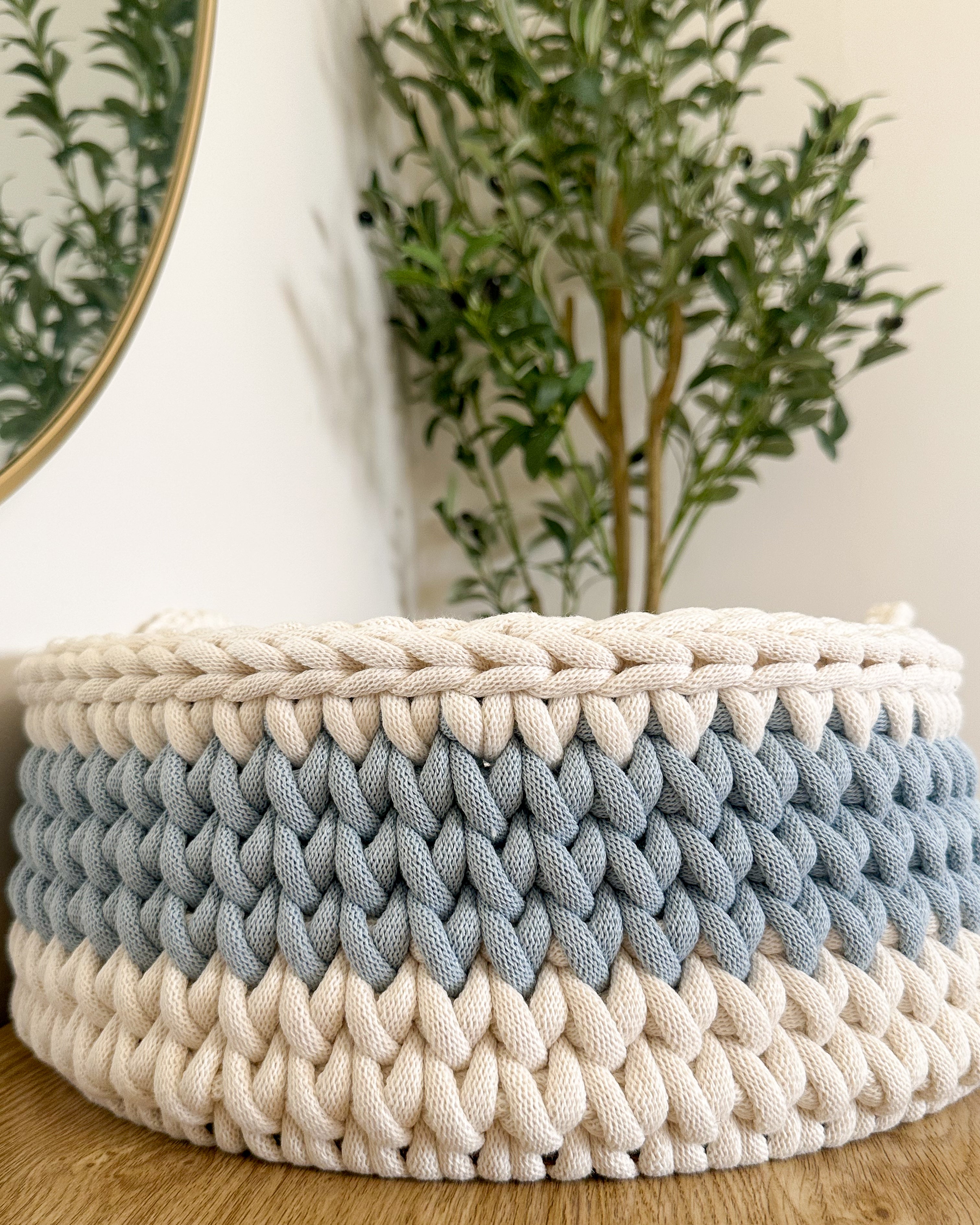 Changing Basket - Natural White & Misty