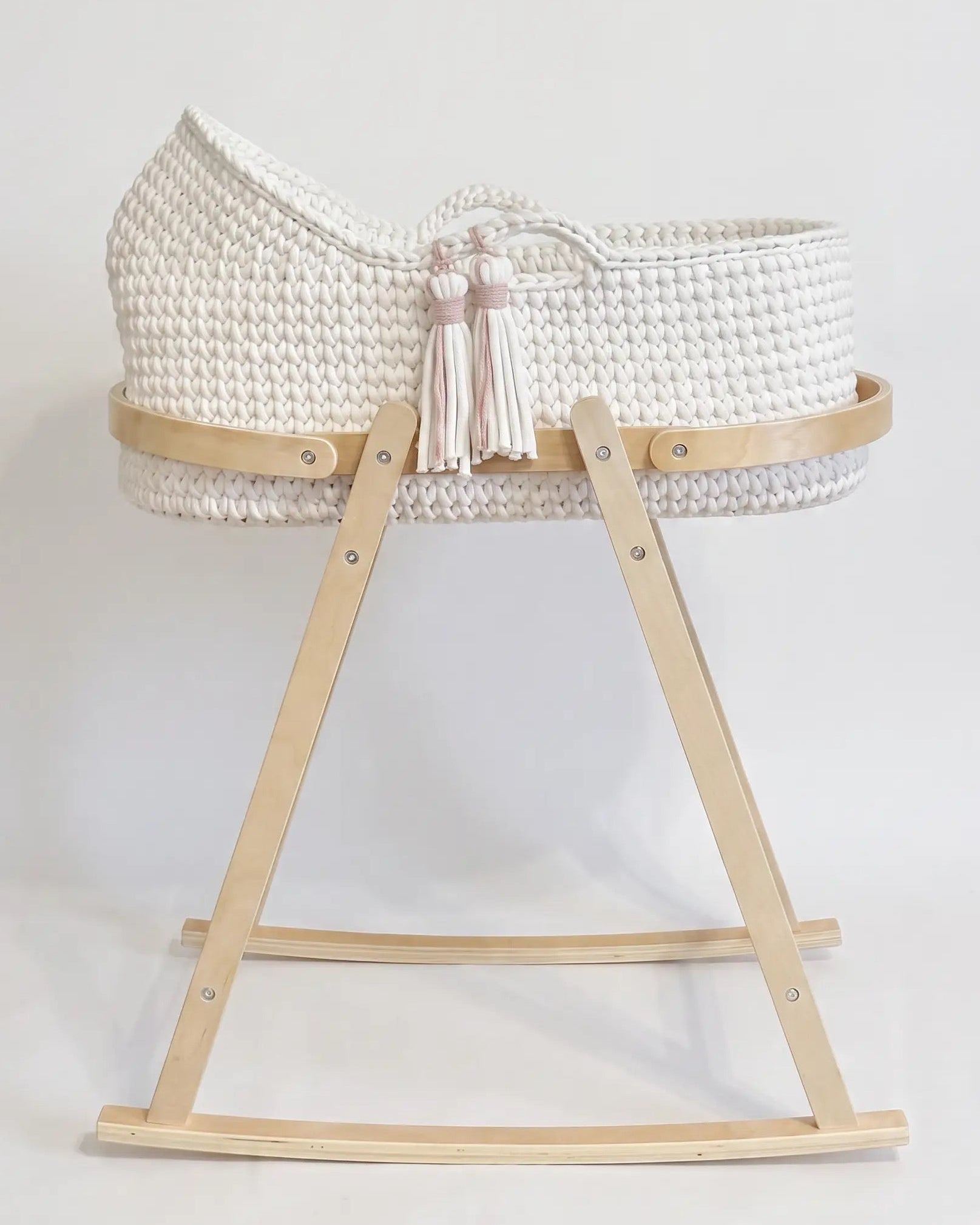 Hooded Moses Basket - off White