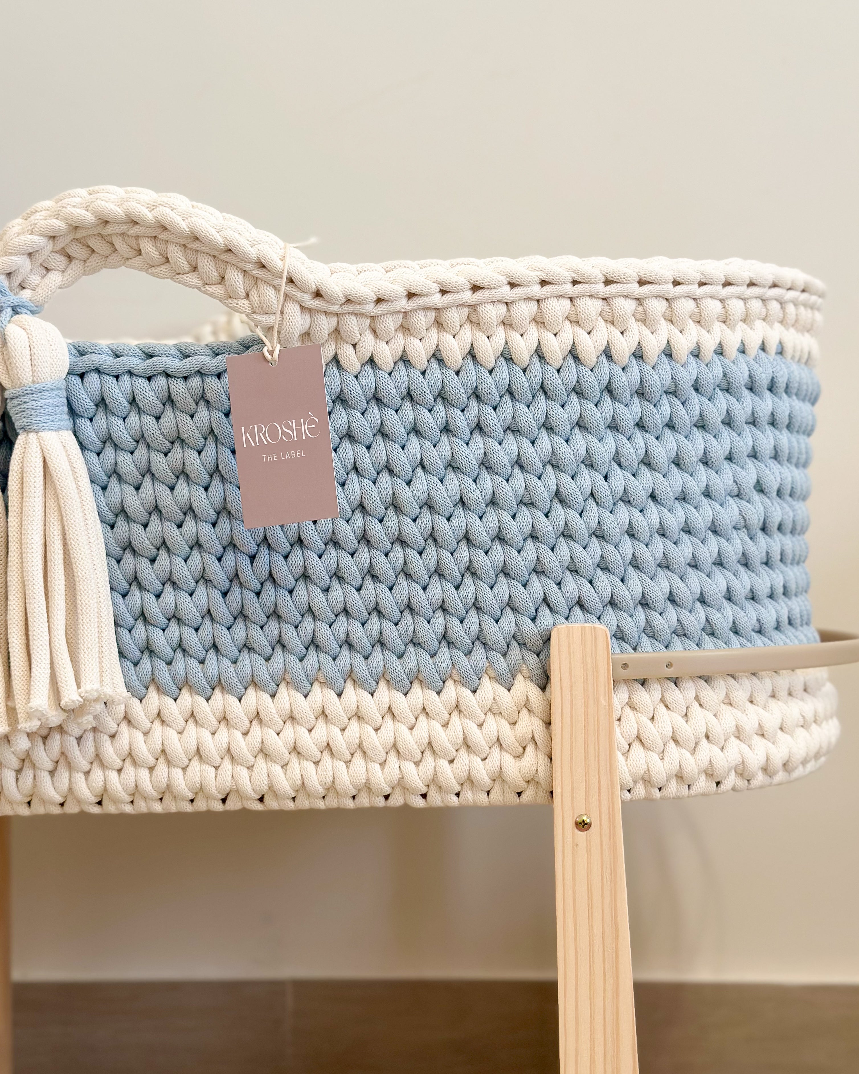Moses Basket - Natural White & Misty