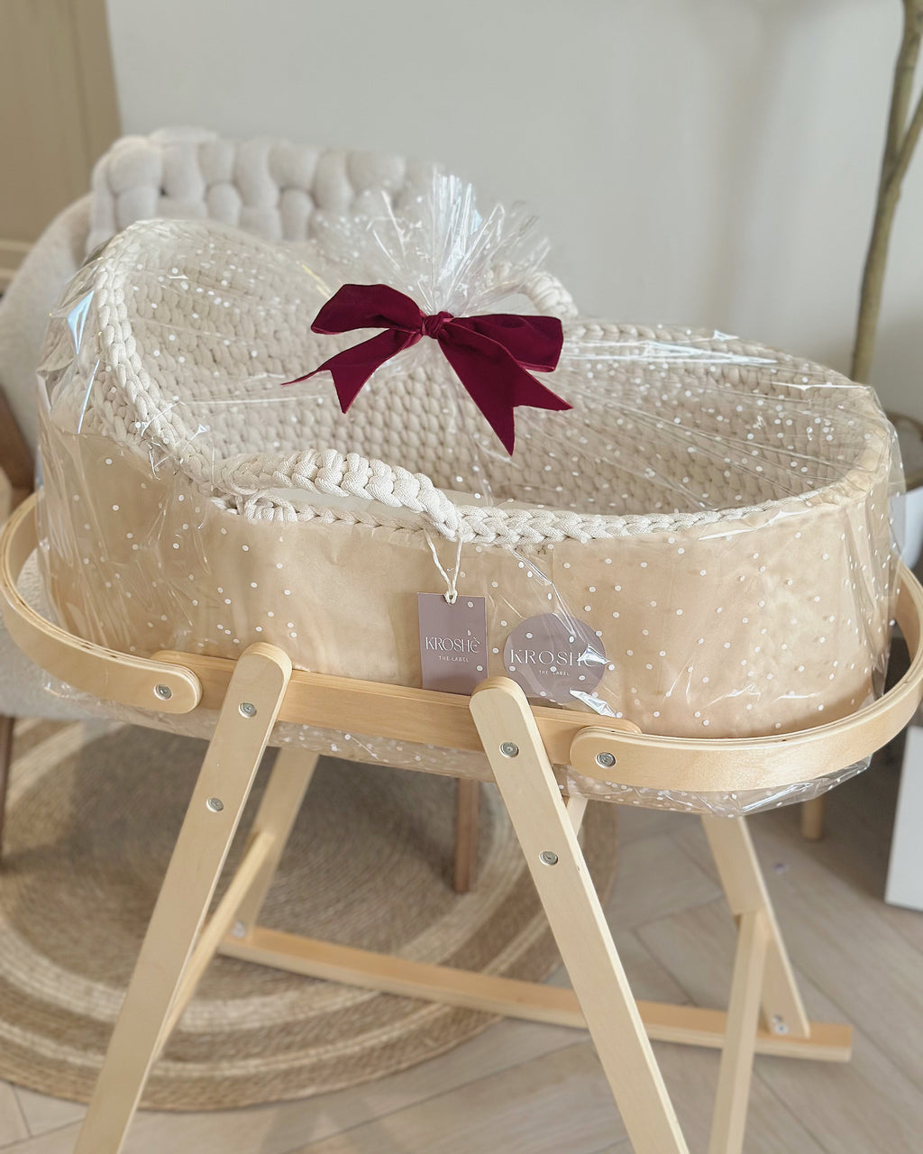 Signature Hooded Moses Basket with Double Border- Natural White