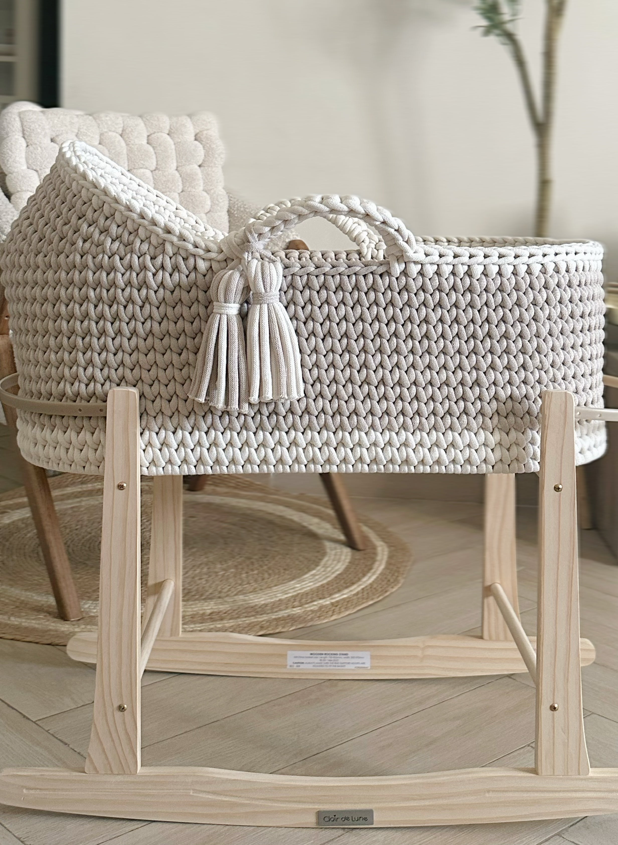 Hooded Moses Basket - Beige & Natural White