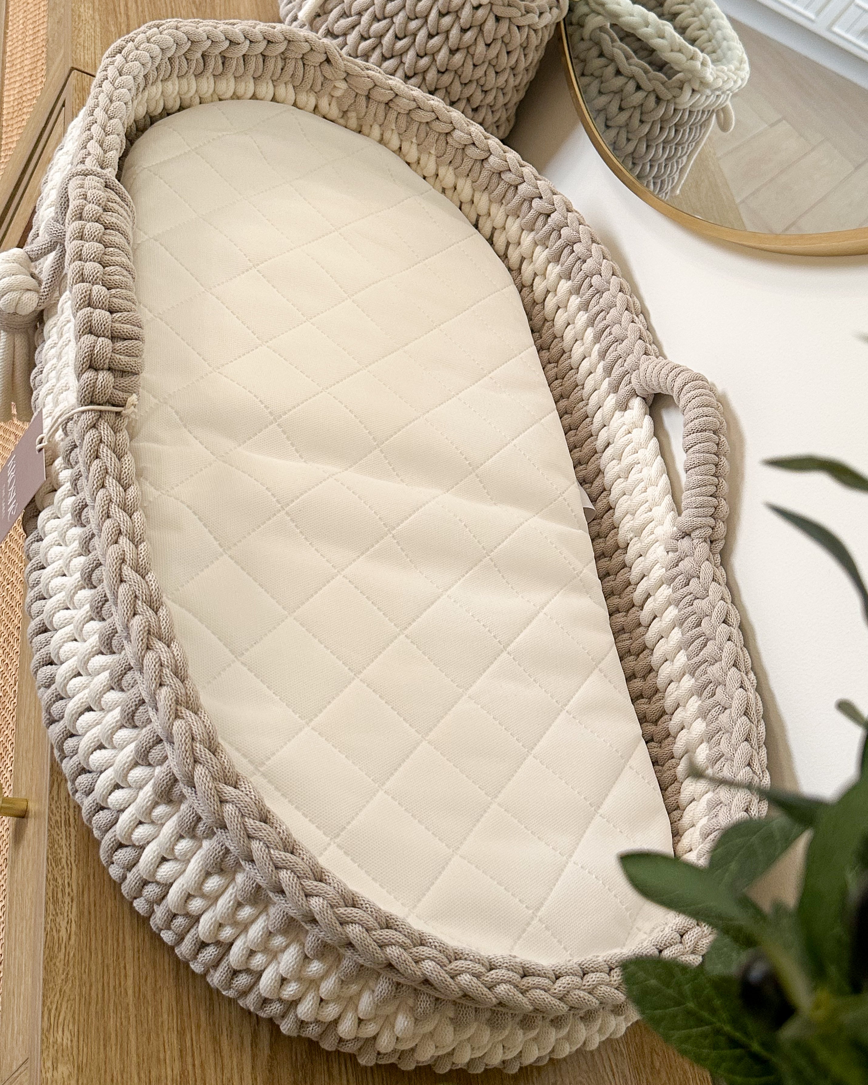 Changing Basket - Natural White & Beige