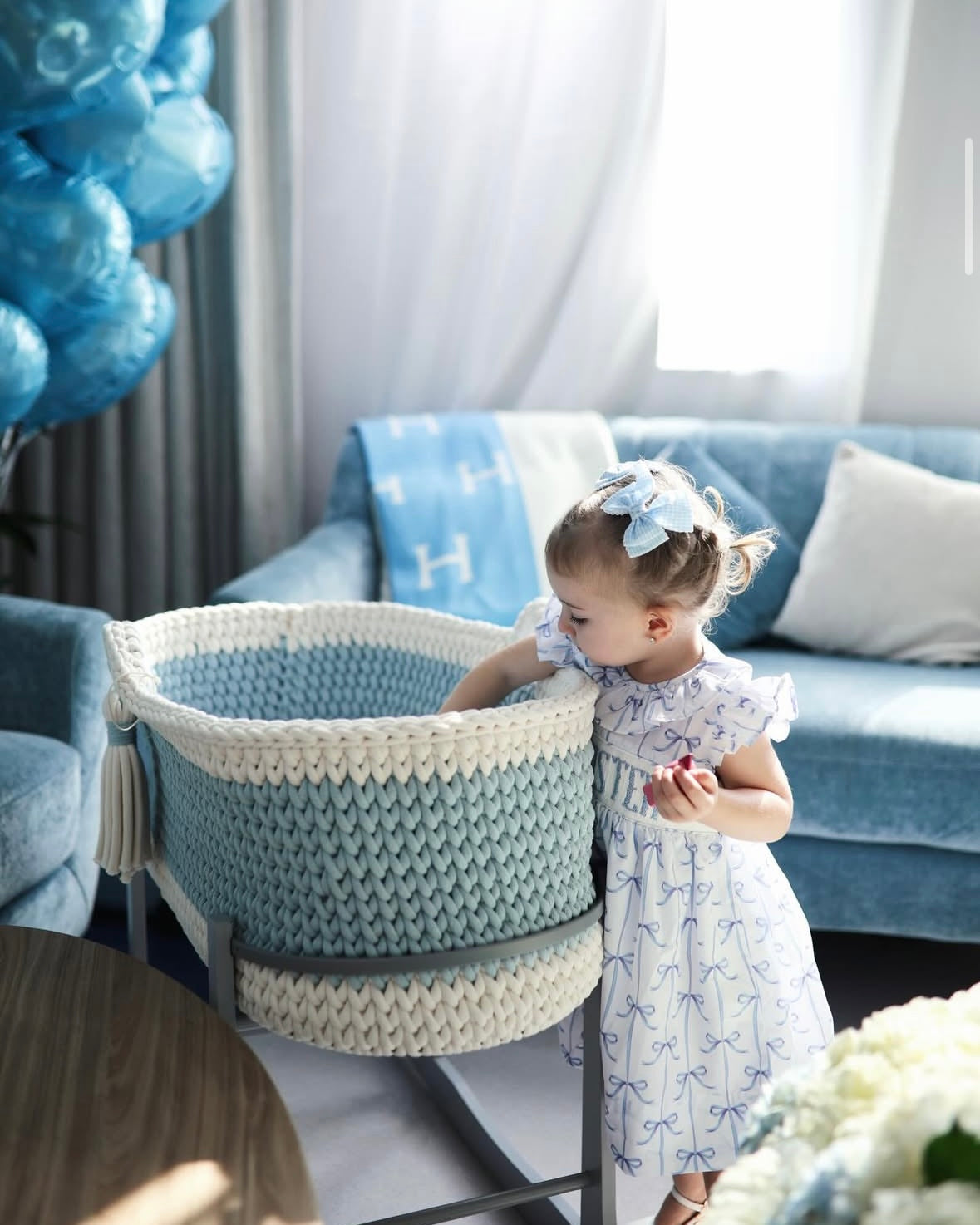 Moses Basket - Natural White & Misty