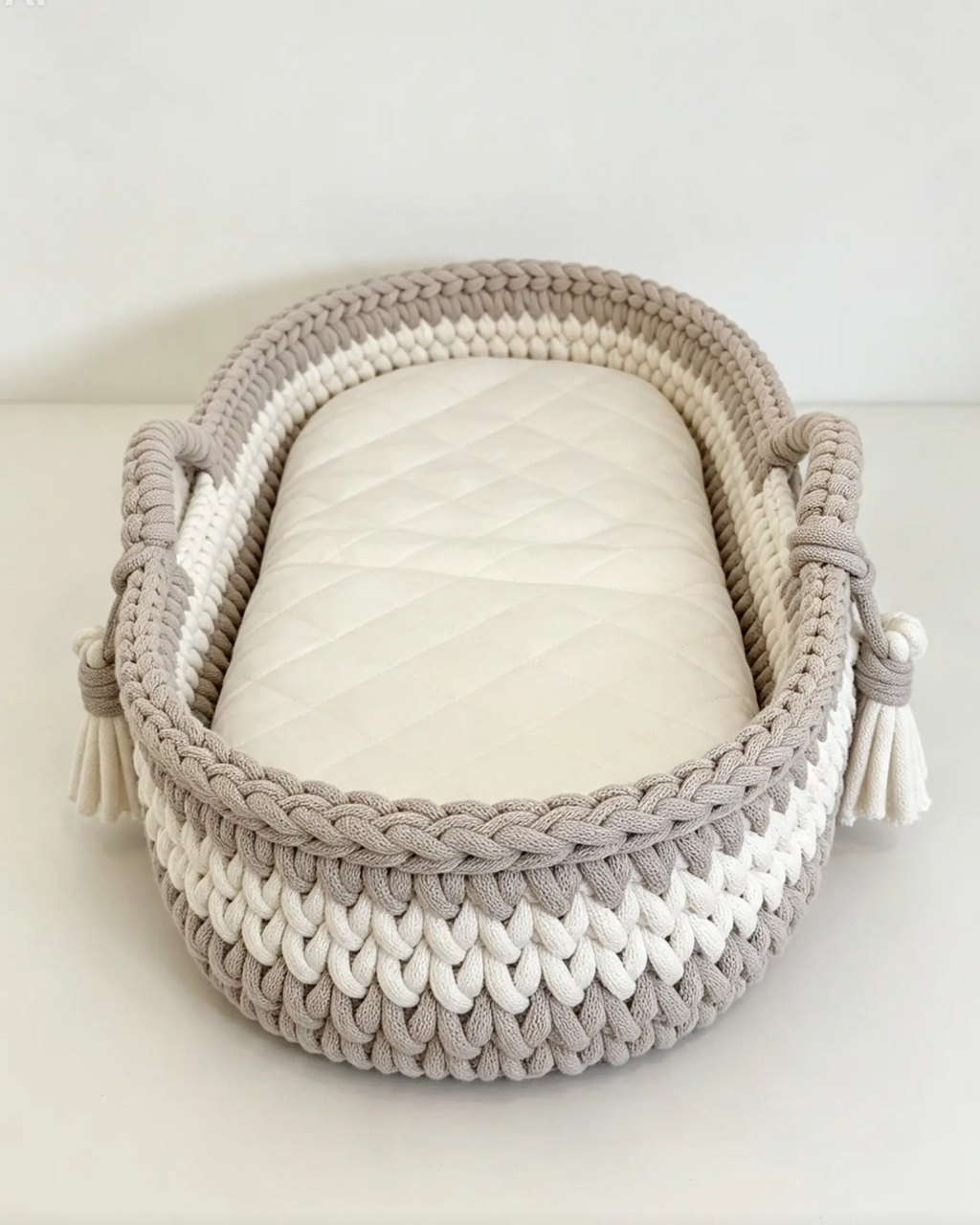 Changing Basket - Beige & Natural White