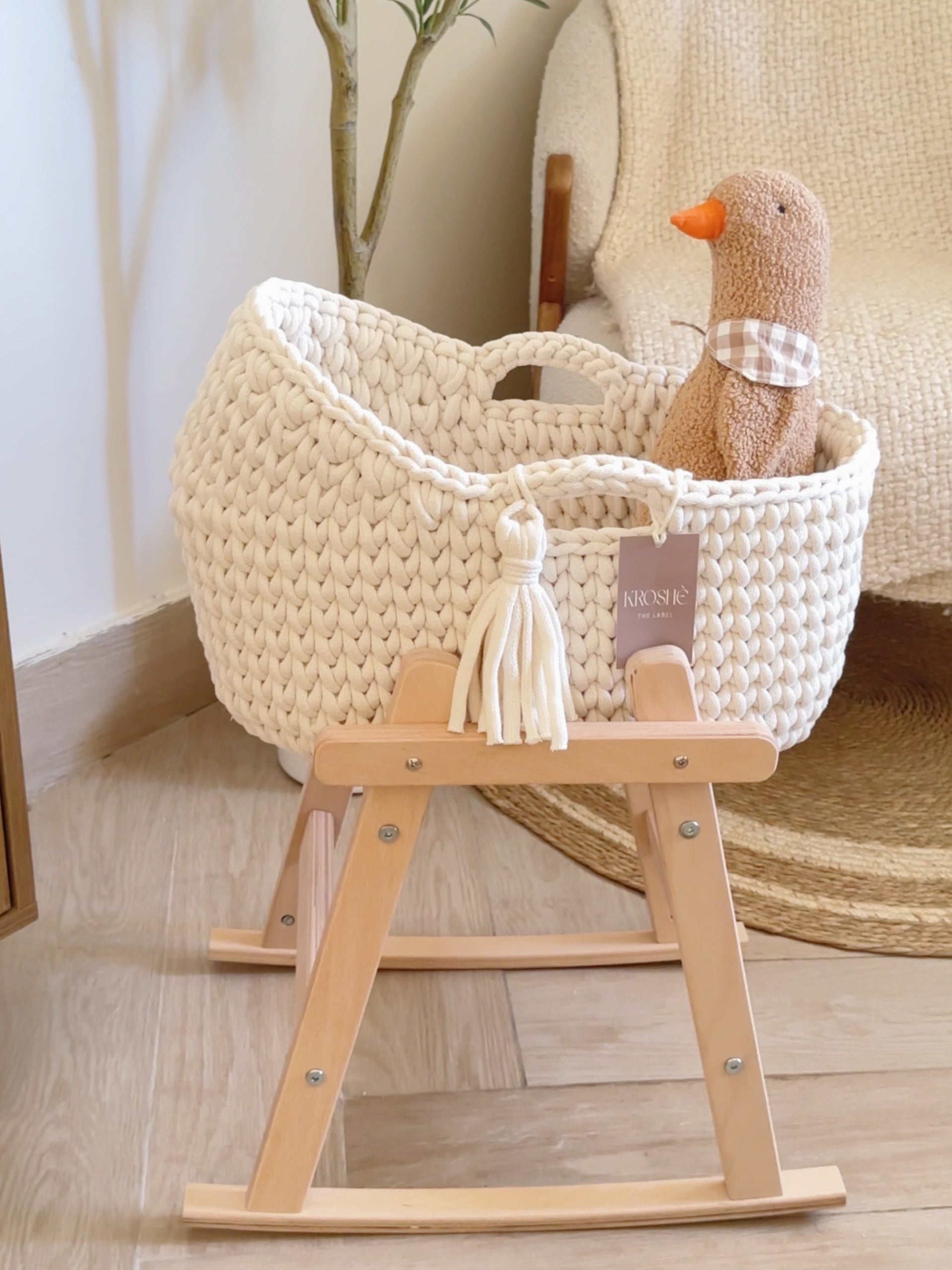 Crochet Doll Moses Basket (Toy)
with Rocking Stand