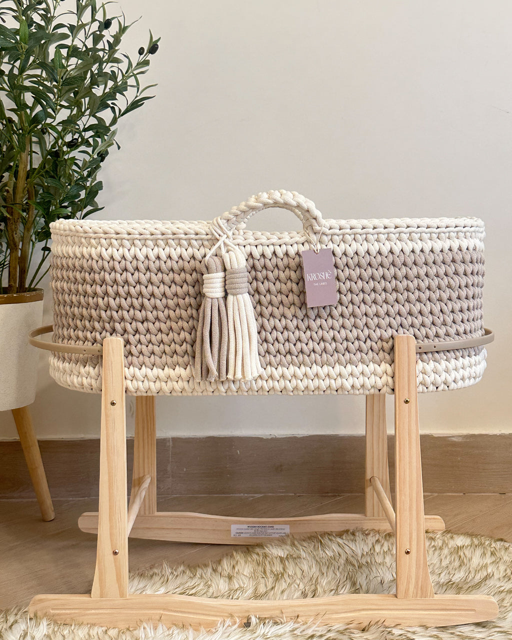 Moses Basket | Natural White & Biege