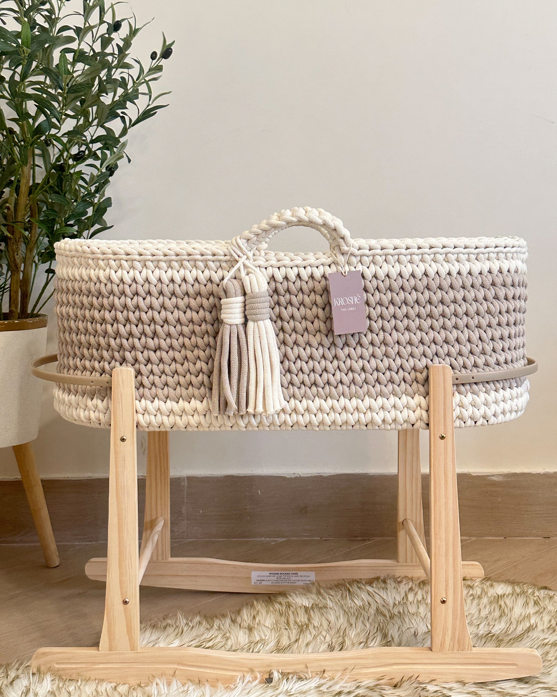 Moses Basket | Natural White & Biege