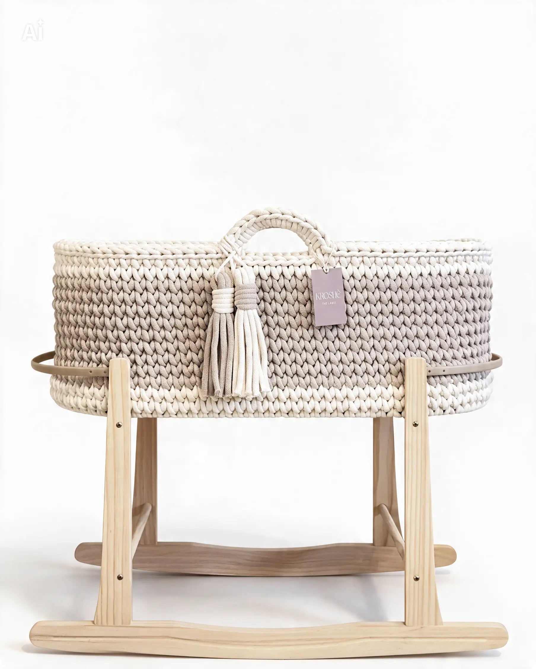 Moses Basket - Natural White & Beige