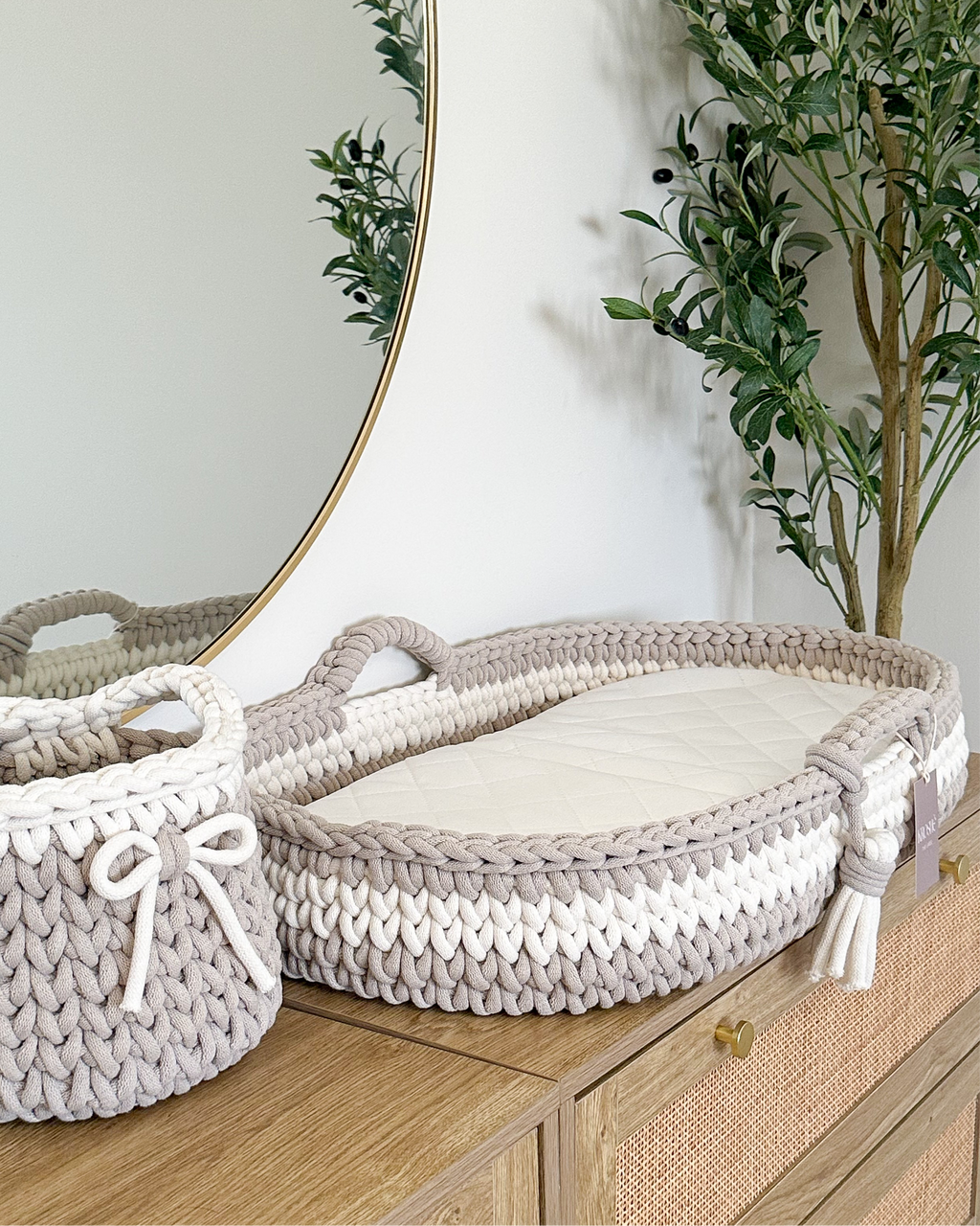 Changing Basket | Natural White & Beige